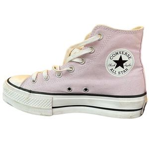 Converse chuck Taylor's. Size 7 women's.